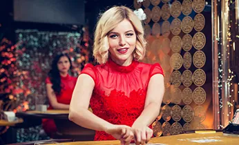 Người dùng trải nghiệm ứng dụng Fun88 trên điện thoại di động